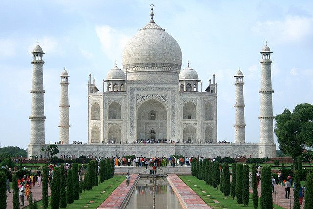 Taj Mahal in India is a Monument of Shah Jahan’s Love for wife, Mumtaz Mahal