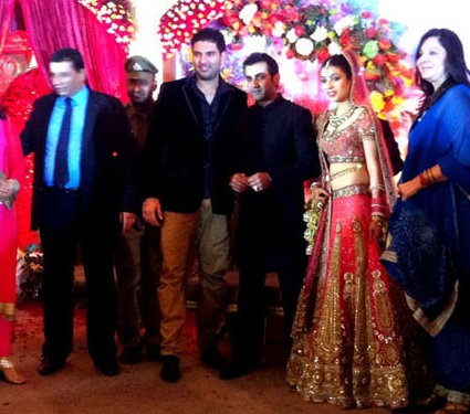 Photo of Gautum Gambhir, Natasha Gambhir, Yuvraj Singh and his family