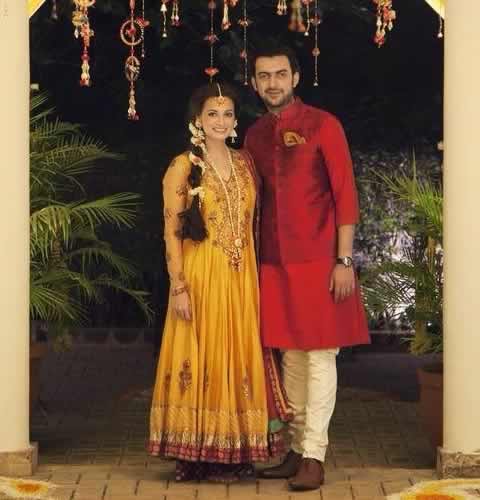 Photo of Dia Mirza at her Wedding Mehendi Ceremony