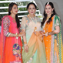 Hema Malani with daughters Ahana and Esha at Esha Deol's Mehendi Ceremony On 28 June