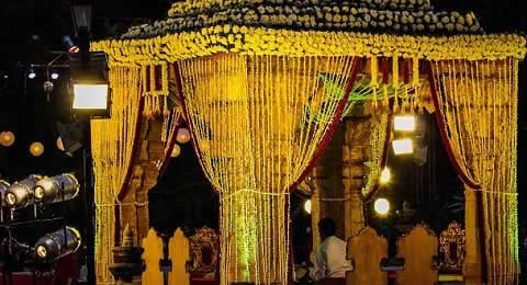Mandap Mahurat and Griha Shanti ritual are performed at Gujarati marriages.