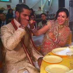 Marriage photo of Shikhar Dhavan and wife Ayesha Mukherjee. Picture is at their Marriage Reception.