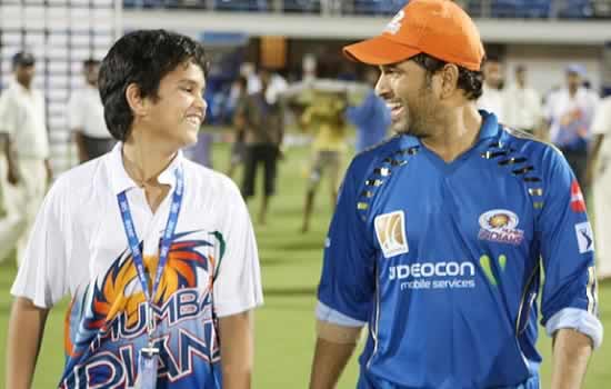 Picture of Sachin Tendulkar with his son Arjun Tendulkar.