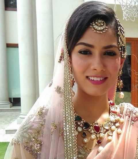 Shahid Kapoor's wife, Mira Rajput, In Her Bridal Clothes