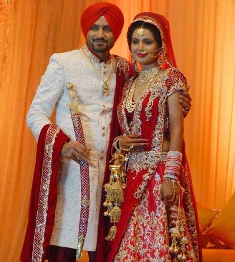 Wedding Picture Of Harbhajan Singh With His Wife