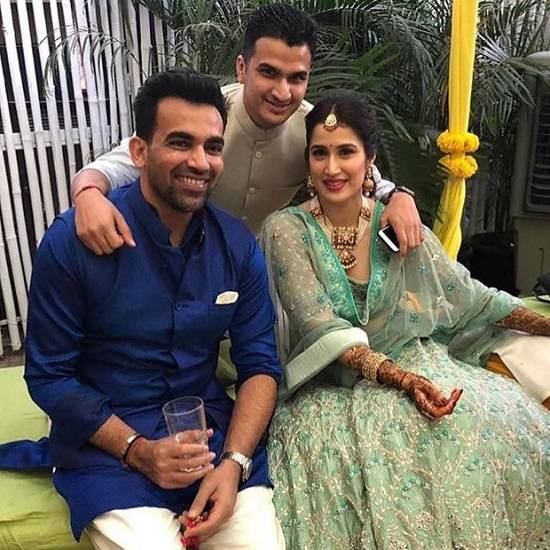 Zaheer Khan and Wife, Sagarika Ghatge, Mehendi Photo